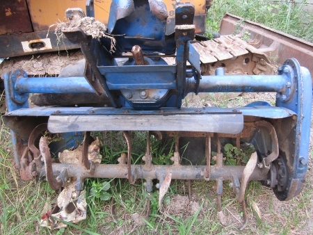 ขาย-โรตารี่สำหรับพรวนดิน ติดรถไถนา หลายรุ่นให้เลือกทั้ง KUBOTA, YANMAR, SHIBAURA ราคาตัวละ 13,000 บาทเท่า