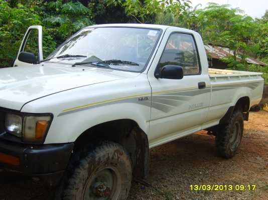 ขาย โตโยต้า LN 106  แท้ (คานแข็ง จากโรงงาน) เครื่อง 3 L