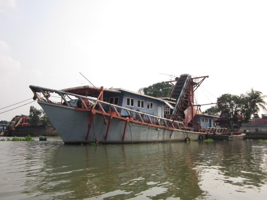 ขายเรือดูดทราย