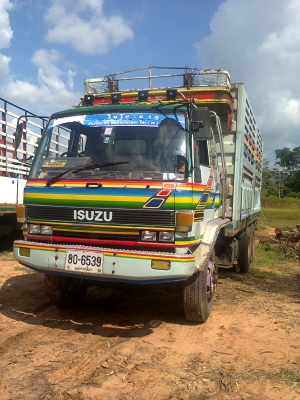 ขาย 10 ล้อ 1 เพลา ต้องการขายด่วนโทร 090-8588220