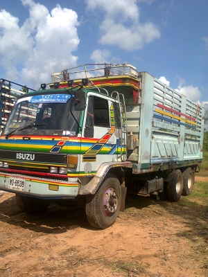 ขาย 10 ล้อ 1 เพลา ต้องการขายด่วนโทร 090-8588220 ขาย 10 ล้อ 1 เพลา ต้องการขายด่วนโทร 090-8588220