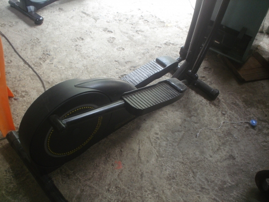 ออกกำลังกาย  เล่นง่าย  ขายถูก  2500บาท