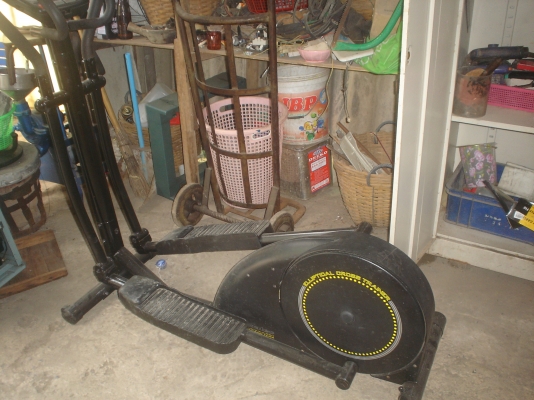 ออกกำลังกาย  เล่นง่าย  ขายถูก  2500บาท