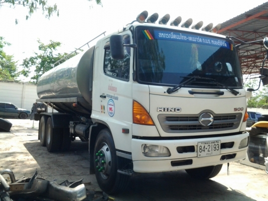 ขายด่วนรถ 10 ล้อ HINO MEGA 500 เครื่อง 260 Euro3 พร้อมถังนมสแตนเลส สภายใหม่มากๆ