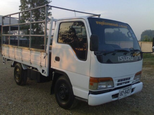 ขาย ISUZU 4 ล้อ 125 แรง หัวการ์นตูน จดทะเบียน 2547