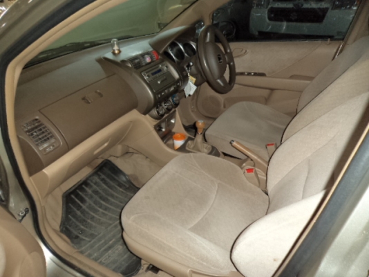 ขาย HONDA CITY 1.5 i-DSI ปี 2005 สวยๆ ถูกๆขายตามสภาพ086-4457033ไม่ลดแล้วครับ