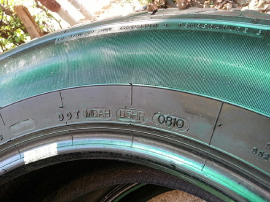 ขายยาง Dunlop AT20 265/65/17 ใหม่ๆ 1 ชุด