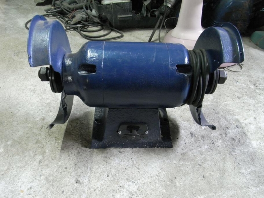 ขายมอเตอร์เจียรสองหน้า 2 HP. สภาพสวยพร้อมใช้งาน รับประกันคุณภาพ