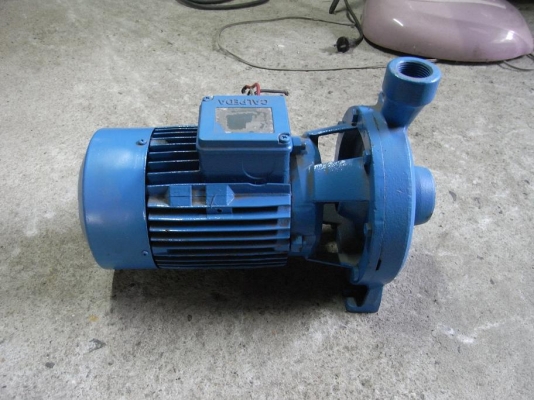 ขายปั้มน้ำ Calpeda 1 HP. 380 V made it Italy สภาพสวยพร้อมใช้งาน