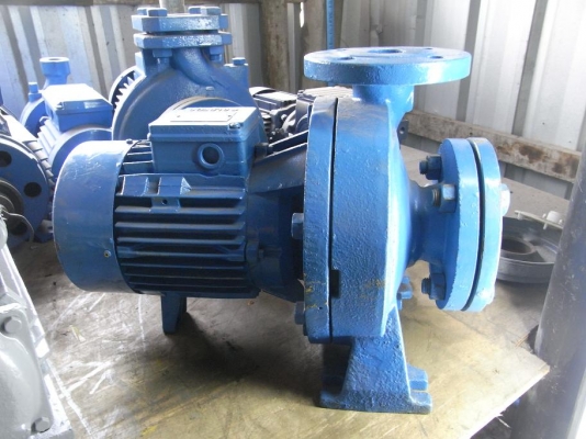 ขายปั้มน้ำ Calpeda 1.5 HP. 380 V made it Italy สภาพสวยพร้อมใช้งาน