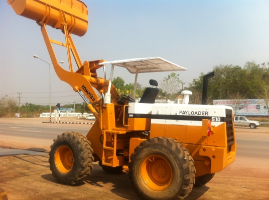 ขายด่วน KOMATSU 510 เครื่องยต์ฟิตใหม่ ระบบเบรคใหม่ ยางใหม่ 4 เส้น เกียร์ดี ทอร์คดี ทำสีใหม่ ต่อแขน ขยายบุ้งกี๋แล้ว สภาพพร้อมใช้งานได้ทันที จัดส่งฟรีทั่วประเทศ ราคาคุยกับเข้าของโดยตรง