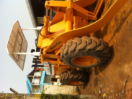 ขายด่วน KOMATSU 510 เครื่องยต์ฟิตใหม่ ระบบเบรคใหม่ ยางใหม่ 4 เส้น เกียร์ดี ทอร์คดี ทำสีใหม่ ต่อแขน ขยายบุ้งกี๋แล้ว สภาพพร้อมใช้งานได้ทันที จัดส่งฟรีทั่วประเทศ ราคาคุยกับเข้าของโดยตรง