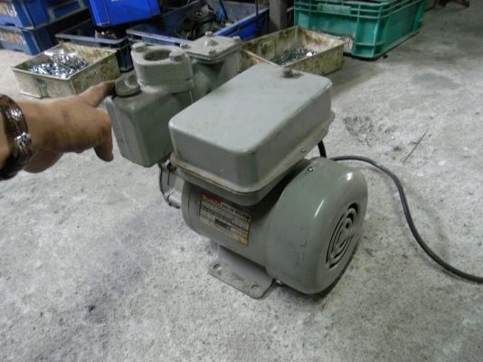 ขายปั้มน้ำ Makita 500 W สภาพสวยพร้อมใช้งาน รับประกันคุณภาพ