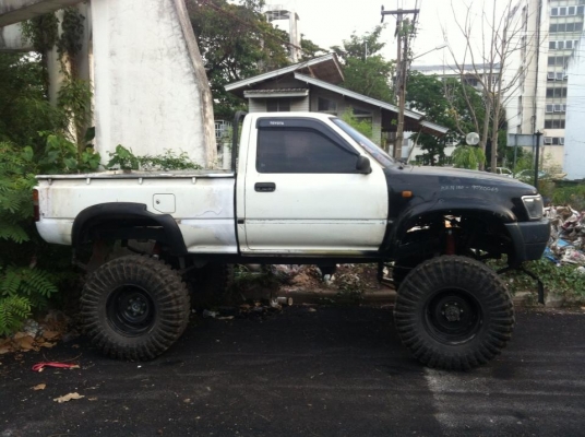 เจ้าของร้อนเงิน Toyota Mighty หัวเดียวหน้า surf 4x4 สูงปรี๊ด ลุยป่า ราคาเบาๆ