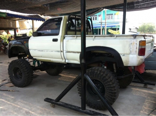 เจ้าของร้อนเงิน Toyota Mighty หัวเดียวหน้า surf 4x4 สูงปรี๊ด ลุยป่า ราคาเบาๆ
