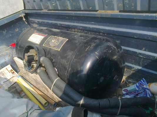 ขายรถมาสด้า แฟมิเลีย 1.4 แค๊ป พร้อมชุดแก๊ส (เครื่องเสีย) 25,000 บาท