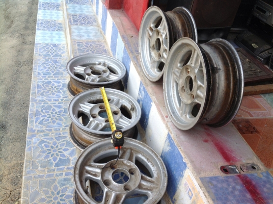 แม็ก4รูขอบ14...5 วง แม็ก4รูขอบ14...5 วง