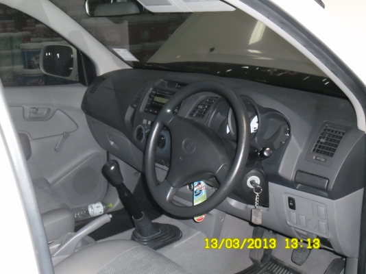 ขาย vigo 4 ประตูปี 09 สีขาว รุ่นตัว J  495,000บาท