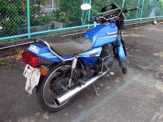 ขาย Kawasaki GTO 125 cc.สีน้ำเงิน เดิมๆ ทะเบียนไม่ขาด ใช้งานปกติ พร้อมโอน ราคา 6,800 บาท