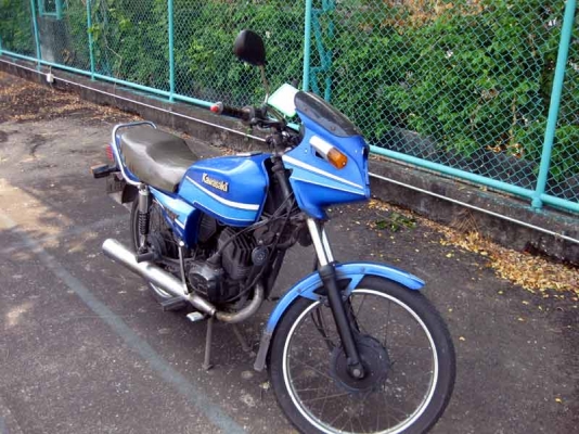 ขาย Kawasaki GTO 125 cc.สีน้ำเงิน เดิมๆ ทะเบียนไม่ขาด ใช้งานปกติ พร้อมโอน ราคา 6,800 บาท