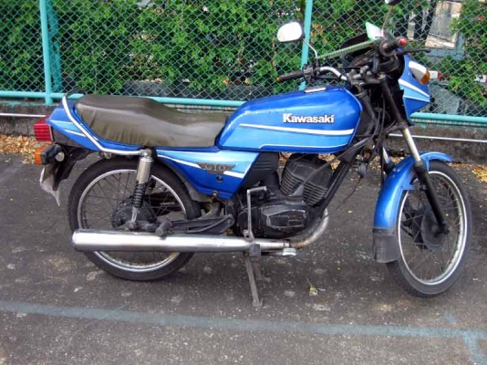 ขาย Kawasaki GTO 125 cc.สีน้ำเงิน เดิมๆ ทะเบียนไม่ขาด ใช้งานปกติ พร้อมโอน ราคา 6,800 บาท