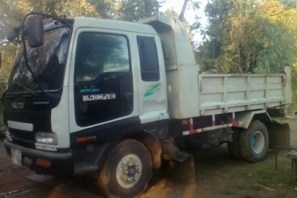 ISUZU DECA 205 HP 6HL1 หกล้อดั๊มพ์ กระบะดั๊มพ์เหล็ก 6 ตันยิงหน้าสภาพสวย เครื่องแน่นแรงดี หัวเก๋งสีบางเดิมภายในเก๋งคอนโซลสวยครบ แอร์เย็น พ.เพาเวอร์ ก.ไฟฟ้า เบรคทริ๊ปฟี้ ช่วงล่างคัชซีสวยไม่มีดาม เอกสารทะเบียนภาษีเต็มครบไม่มีขาดพร้อมโอน ราคาต่อรองได้ครับ