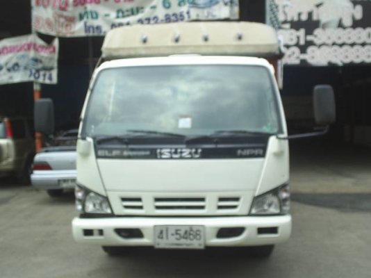 ISUZU NPR รถบรรทุก 6 ล้อ 130 แรงม้า รถออกห้าง