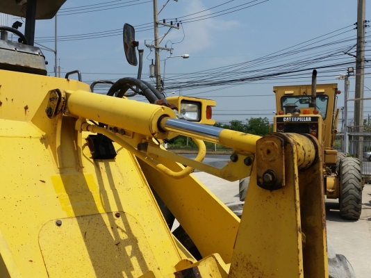 ขายรถตักล้อยาง WA100-3 ยี่ห้อ KOMATSU นำเข้าจากญี่ปุ่นแท้ 100\% สภาพสวย ไม่เคยใช้งานในไทย