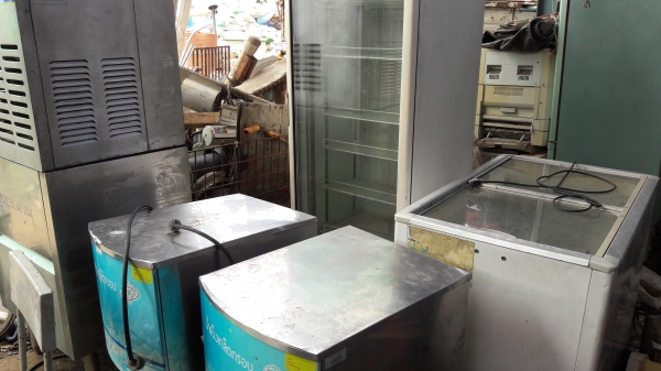 ตู้ผลิต