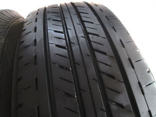 ขายยาง BRIDGESTONE R611 205-70-15 ปี15 สวยๆ (1คู่)