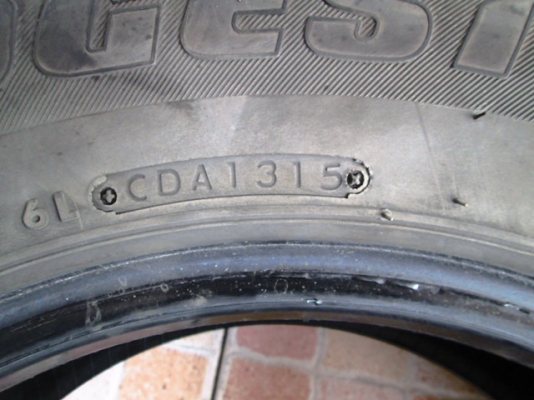 ขายยาง BRIDGESTONE R611 205-70-15 ปี15 สวยๆ (1คู่)