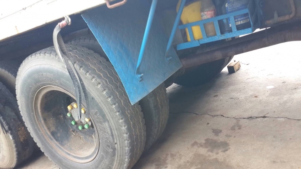 จองแล้วครับ สิบล้อ มิตซู FN516MA195เพาเดียว พื้นเรียบ ช่วงยาว6.50ม สภาพดีสวย แอร์เย็นๆพร้อมใช้งาน ทะเบียนพร้อมโอน