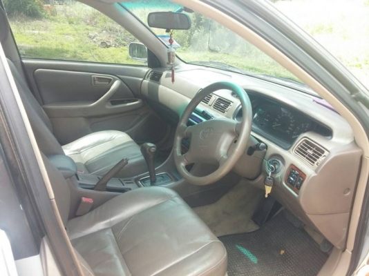 toyota camry ตัวท๊อป สีบรอนฟ้า