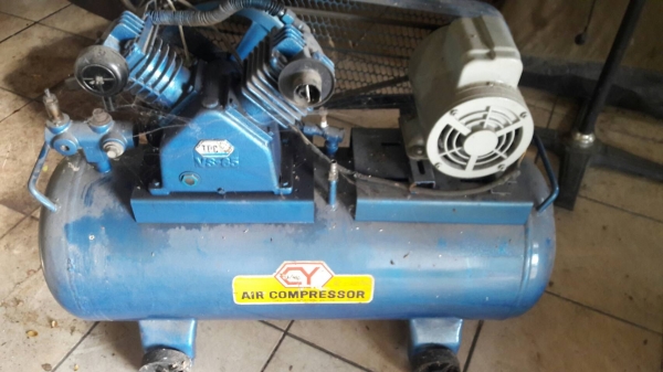 ขายปั้มลม cy 90 ลิตรมอเตอร์ 1 แรง 2 ลูกสูบ 7500 บาท