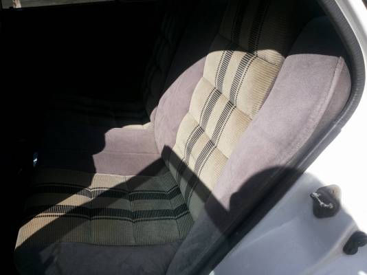 ขายรถยนต์มือสอง(เก๋ง) ขายรถยนต์มือสอง(เก๋ง)