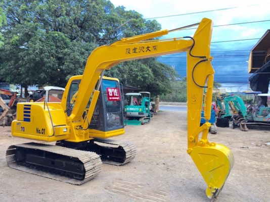 ขายรถขุด ยี่ห้อ:KOMATSU แบบ: Pc70-7 รถเก่าแท้ มีเอกสารใบอินวอย รถไม่เคยผ่านการใช้งานในไทย สนใจติดต่อ: 099-907-9273กิ๊ฟ กมลชนก, 099-907-3356ช่างบัง