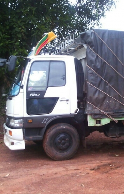 หกล้อ ฮีโน่ FC4J145ปี47ช่วงยาว5.50ม สภาพดีสวยเดิมๆพร้อมใช้ ทะเบียนพร้อมโอน หกล้อ ฮีโน่ FC4J145ปี47ช่วงยาว5.50ม สภาพดีสวยเดิมๆพร้อมใช้ ทะเบียนพร้อมโอน