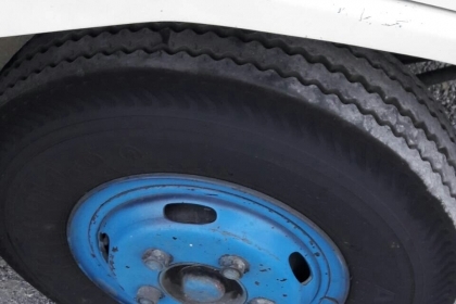 หกล้อ ฮีโน่ FB113wo4d117บรรทุกตู้แห้ง ยาว 5ม รถสภาพดีมากๆสวยบางสีเดิมพายในครบ แอร์เย็นๆ ทะเบียนพร้อมโอน (รถสภาพดีเดิมๆสวยสวยๆน่าใช้) ราคาเบาๆ295,000บ ครับๆ