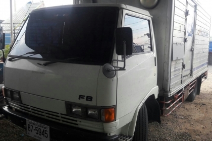 หกล้อ ฮีโน่ FB113wo4d117บรรทุกตู้แห้ง ยาว 5ม รถสภาพดีมากๆสวยบางสีเดิมพายในครบ แอร์เย็นๆ ทะเบียนพร้อมโอน (รถสภาพดีเดิมๆสวยสวยๆน่าใช้) ราคาเบาๆ295,000บ ครับๆ