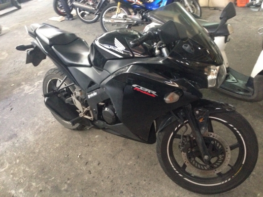 ขาย Honda CBR 150 i ปี 56 สีดำ เครื่องดีเดิมๆ ชุดสีดี เล่มพร้อมชุดโอน