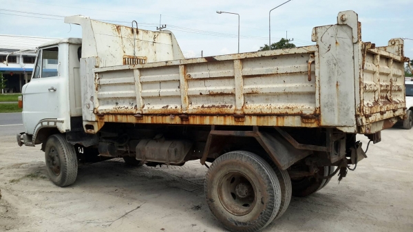 ขายรถดั้ม6ล้อKM เครื่อง4สูบ117แรง ทะเบียน ม.79 ขายตามสภาพ