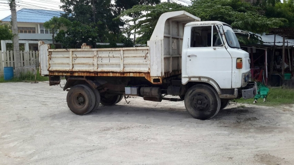 ขายรถดั้ม6ล้อKM เครื่อง4สูบ117แรง ทะเบียน ม.79 ขายตามสภาพ