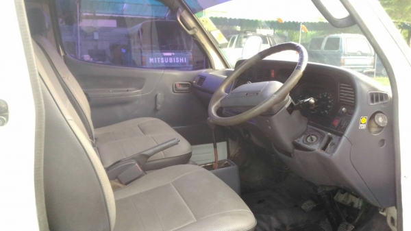 โตโยต้าไฮเอช 1995