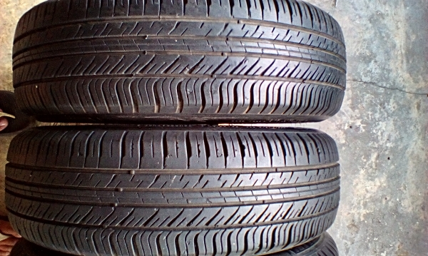 ยางมิชลิน175/65/15ปี14 ไม่ปะ ดอกเพียบ ยกชุด 1800บาท