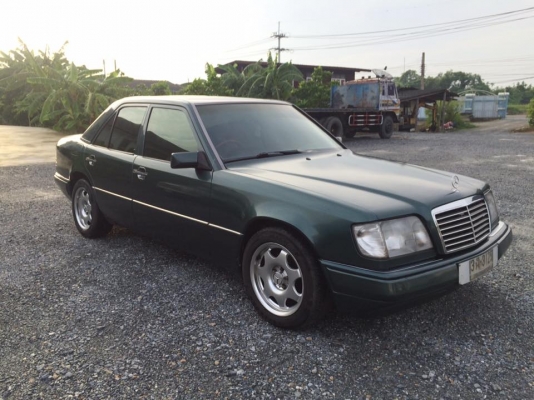 ขาย benz E200 สีเขียว ปี95 เครื่องเดิมไม่เคยแก๊ส