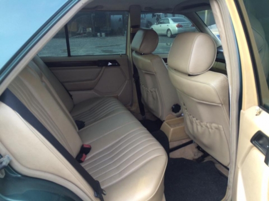 ขาย benz E200 สีเขียว ปี95 เครื่องเดิมไม่เคยแก๊ส