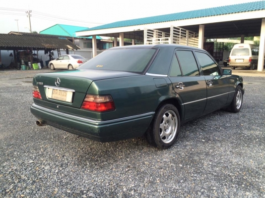 ขาย benz E200 สีเขียว ปี95 เครื่องเดิมไม่เคยแก๊ส