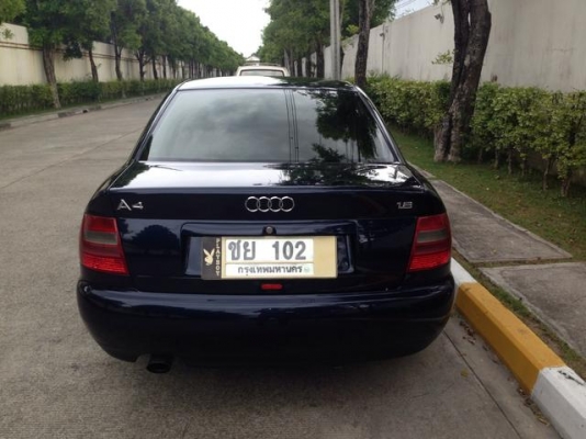 Audi A4 ปี97 ติดแก๊สหัวฉีด เกียร์ออโต้ 0804465223