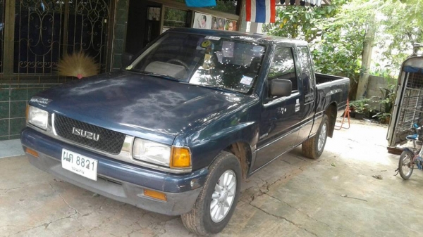 ขายรถ ISUZU เครื่อง2500 ปี37 หน้าหลังเดิม ห้องเครื่องสวย ช่วงล่างดี รถสวยสภาพดี พร้อมใช้งาน เอกสารถูกต้อง เล่มทะเบียนพร้อมโอน ราคา145,000 สนใจโทร 090-8588220คุณนะ 093-3258446คุณบิว หรือเข้าดูสินค้าอื่นๆได้ที่ www.narong2truck.com หรือ www.truck.in.th/498