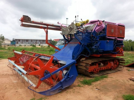 ขายรถเกี่ยวข้าว สอทวี อุ้ม2.5ตัน ตัวเดิน12 เครื่อง185 โซ่ใหม่ อุ้มปรับระดับ สภาพสวย พร้อมใช้งาน ราคา440,000 สนใจโทร 090-8588220คุณนะ 093-3258446คุณบิว หรือเข้าดูสินค้าอื่นๆได้ที่ www.narong2truck.com หรือ www.truck.in.th/498 หรือเพจFacebook ณรงค์ ซื้อขายร